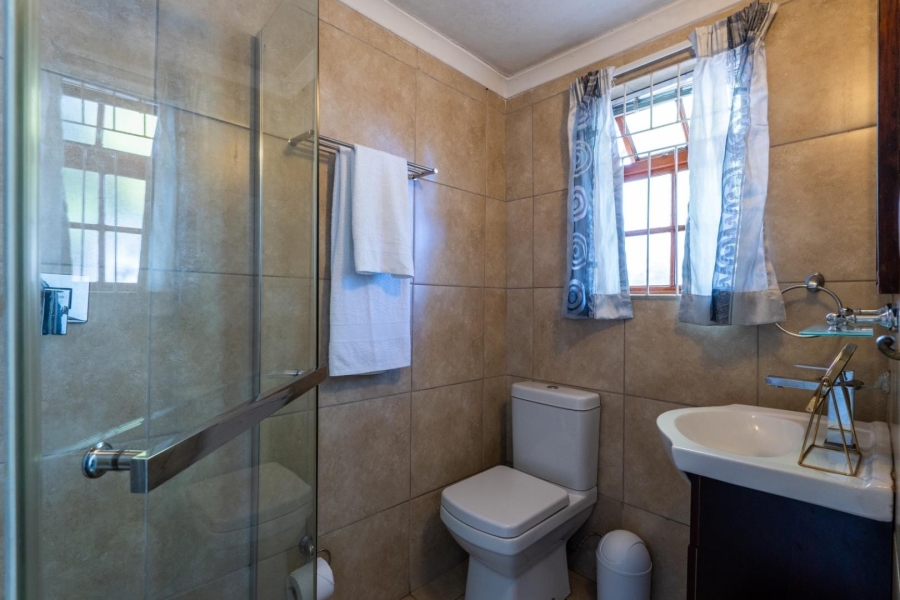 7 Bedroom Property for Sale in Cloetesville Western Cape